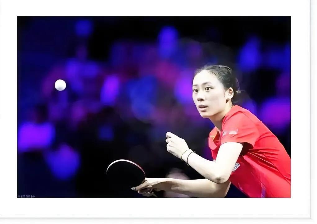 国乒今夜揪心！刘国梁王励勤连夜复盘，周启豪输球能接受，女线爆冷才真让人急今
