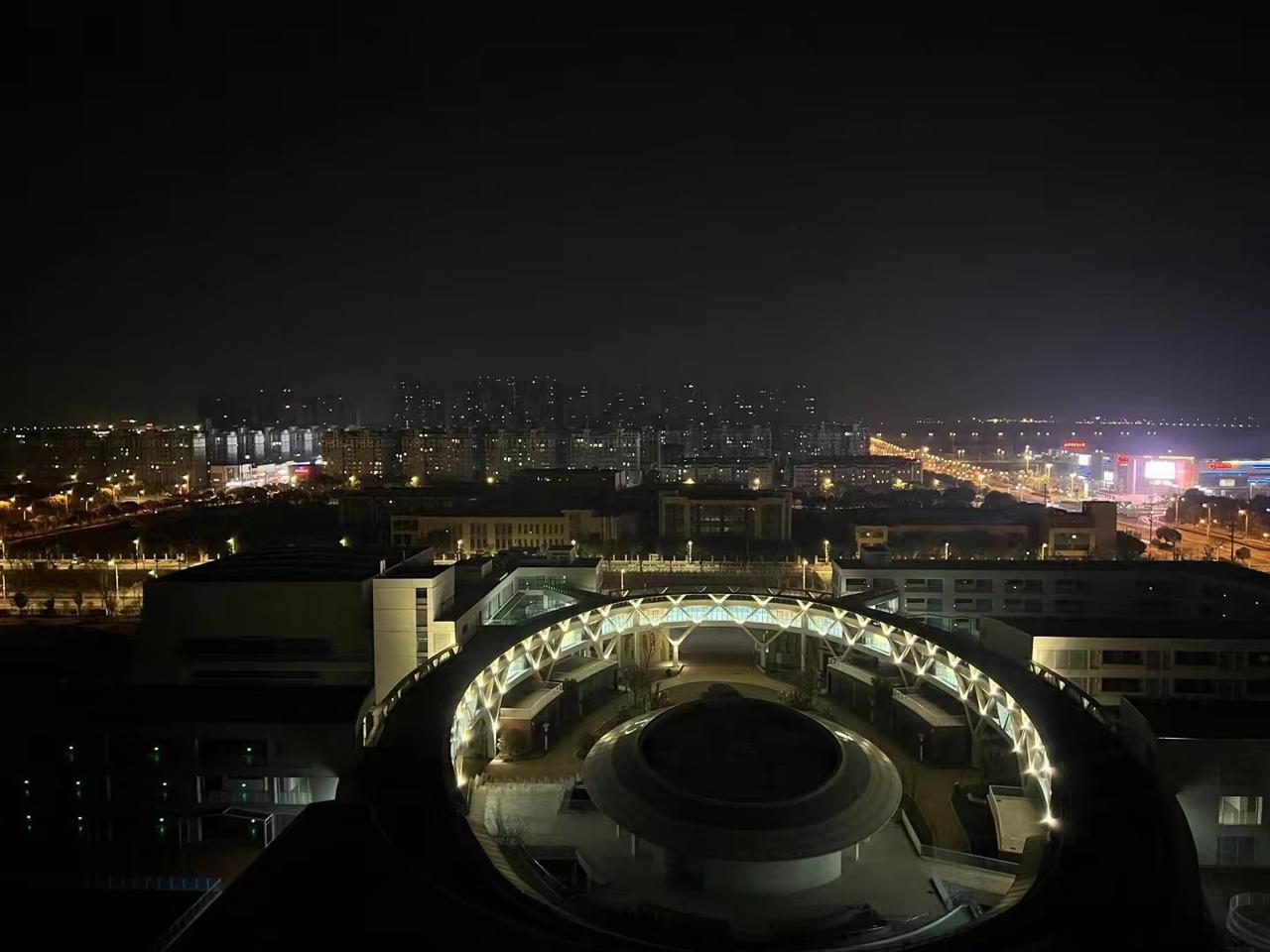 最近不少人被“税务部门突然宣布12月31日前确认个税扣除”的消息吓一跳，甚至有人