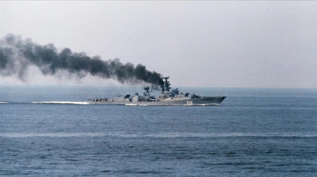 老照片，苏联海军57A型驱逐舰，拍摄于1983年。