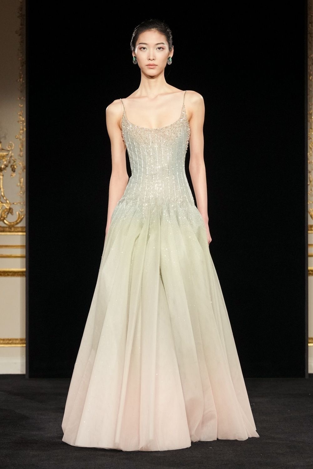 ArmaniPrivé2026春夏高定老牌高定时装屋的水准巴黎高定时装周