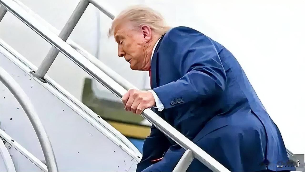 现在才明白了，为什么最近中国没有过多指责特朗普，原来是这个原因。你发现没有，最近