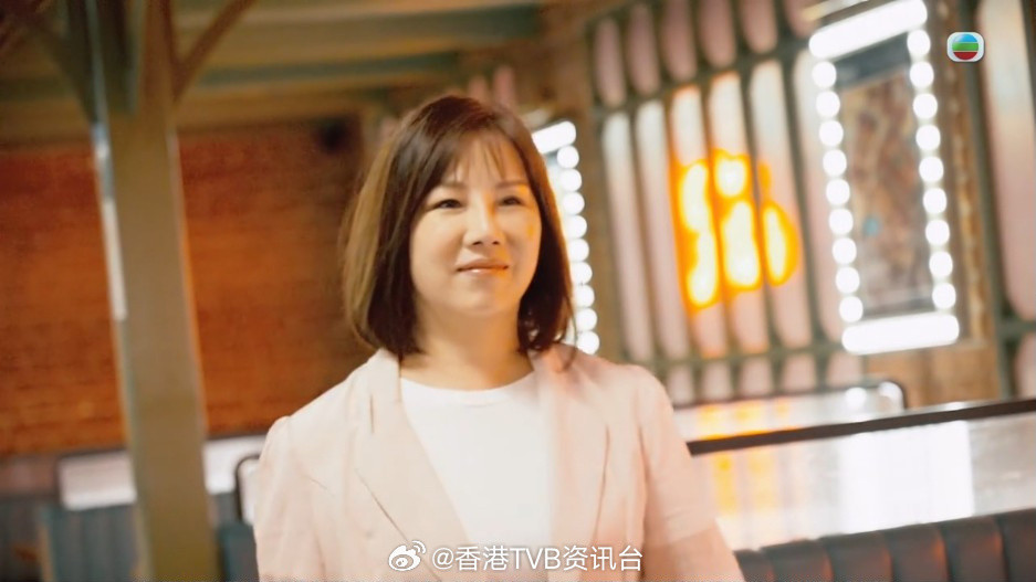 星岛：“御用师奶”黄梓玮变靓再甩大腿赘肉连串医美后“终极形态”曝光自信飙升TV