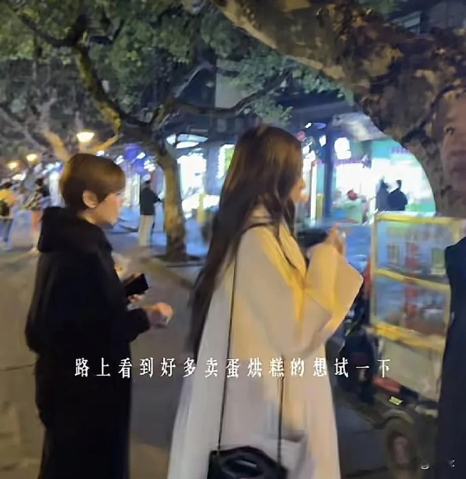 汪家这一次全家成都之旅，马筱梅妈妈也随行。一方面是两个孩子需要照顾，一方面是因