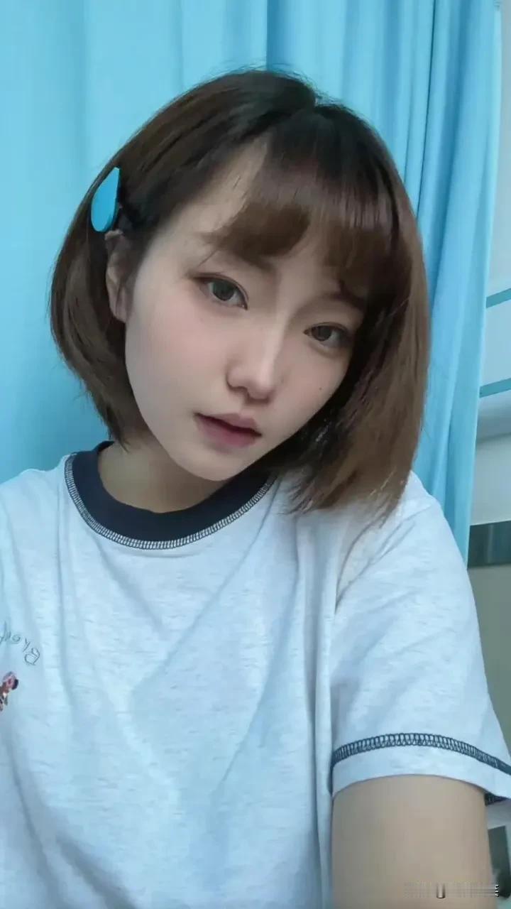 白盼雪说得一段话我很喜欢，“我那天在想，有没有可能幸福的人并不是拥有很多，而是因