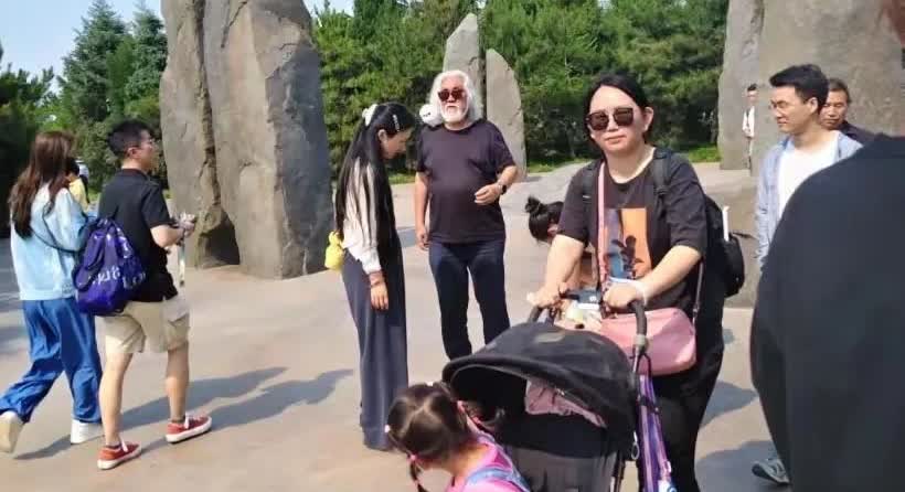 杜星霖这次估计有点后悔了后悔以前怎么就会看上这样的张纪中不是因为