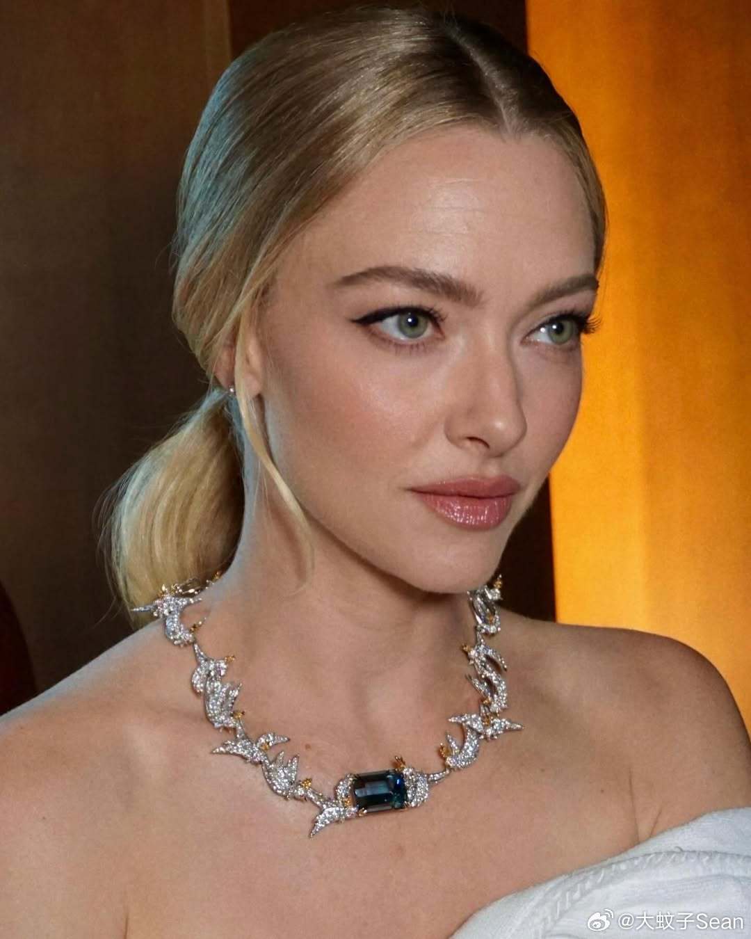 AmandaSeyfried阿曼达塞弗莱德在多伦多电影节期间出席新片《The