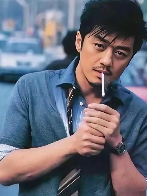 大家不要再羡慕李亚鹏，我们永远不可能成为他，仅这一个条件，大多数人无法做到！那就