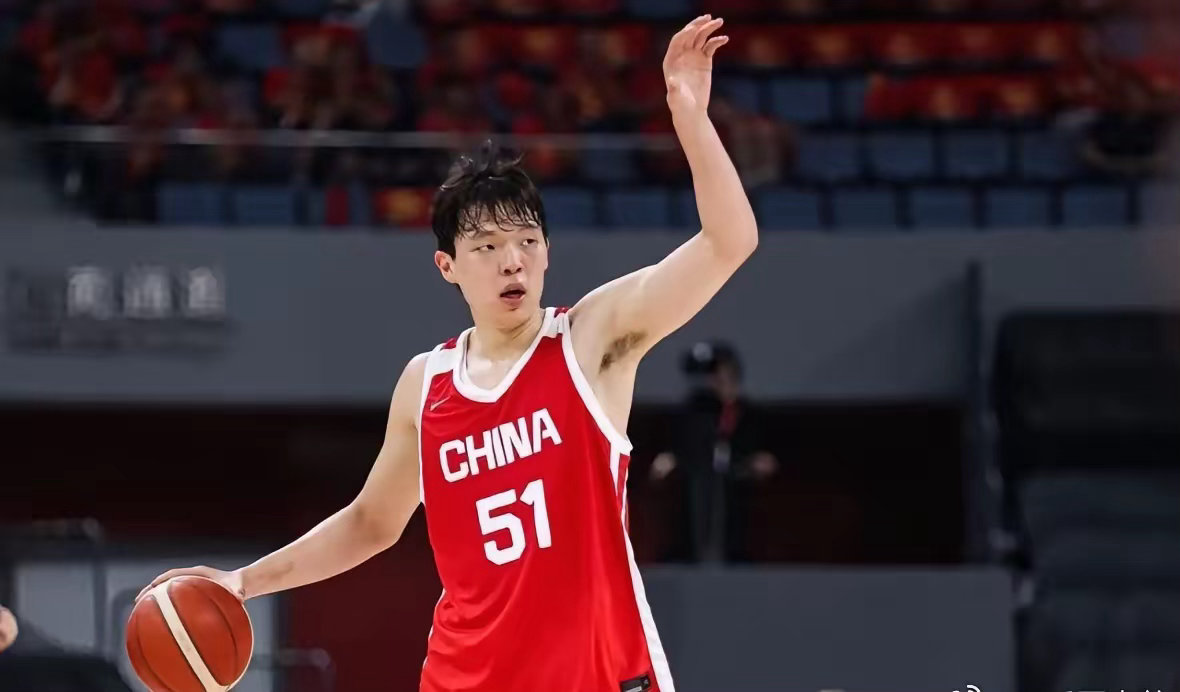 突然发现！中国男篮最大的问题，不是天赋，更不是主教练！​日本男篮赢球方法很简单，反击和三分，反击说明
