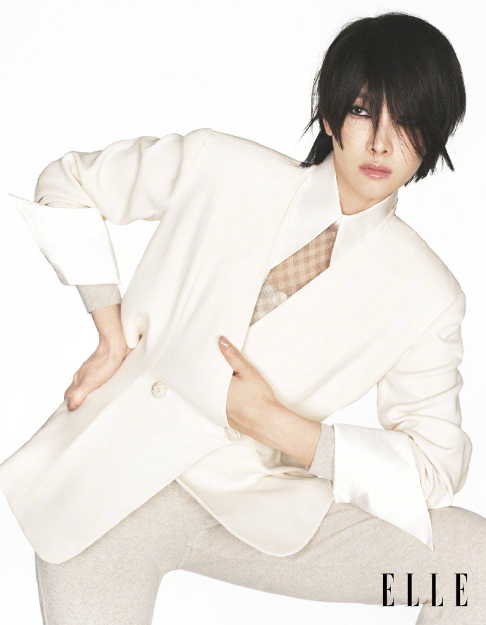 宋茜摄影蓝天造型吕露宋茜发型张凡宋茜发型张凡，这个短发烟熏造型