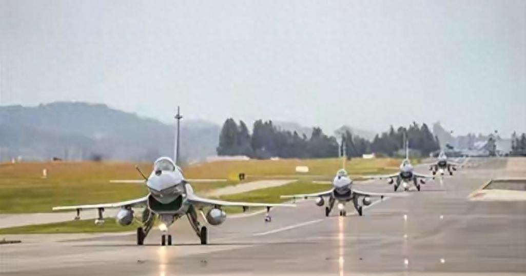 敢闯中国领空？直接击落！30秒绝杀，太解气了！3月13日军报一通报，全网都炸