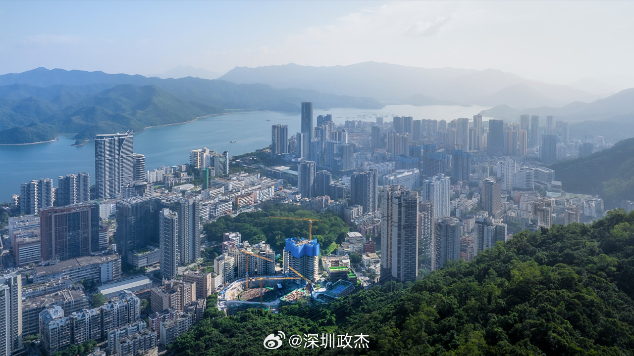 深圳房子买了，146平600多万，她说换个环境生活，从南山换到盐田沙头角。深圳