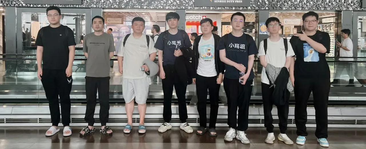 DOTA2:皮鞋聊VG训练赛暴打XG皮鞋直播爆料他们训练赛的时候暴打XG，