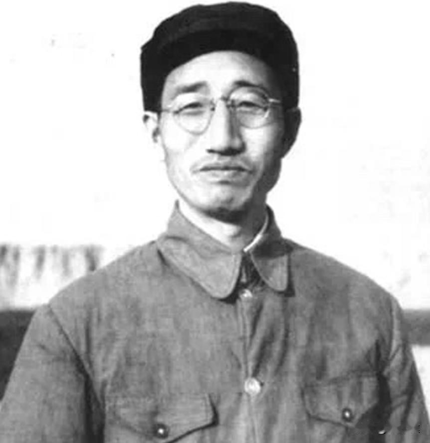 徐向前元帅谈毛主席！一九九零年六月，徐向前因肺病住院。出门那天，他在自家