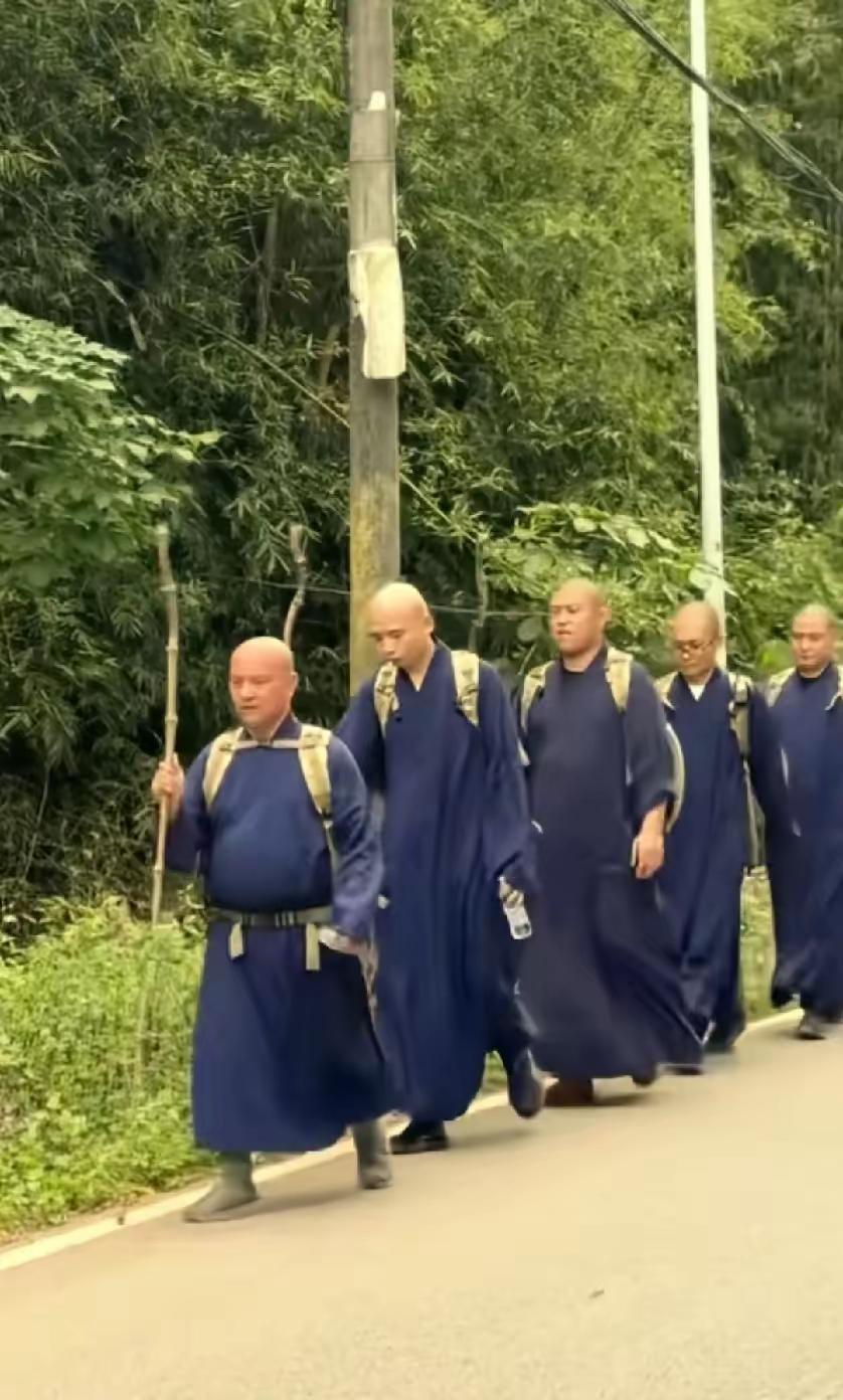 从“行脚僧”疑云说起：警惕宗教外衣下的安全隐患，历史教训绝不能忘最近一组“