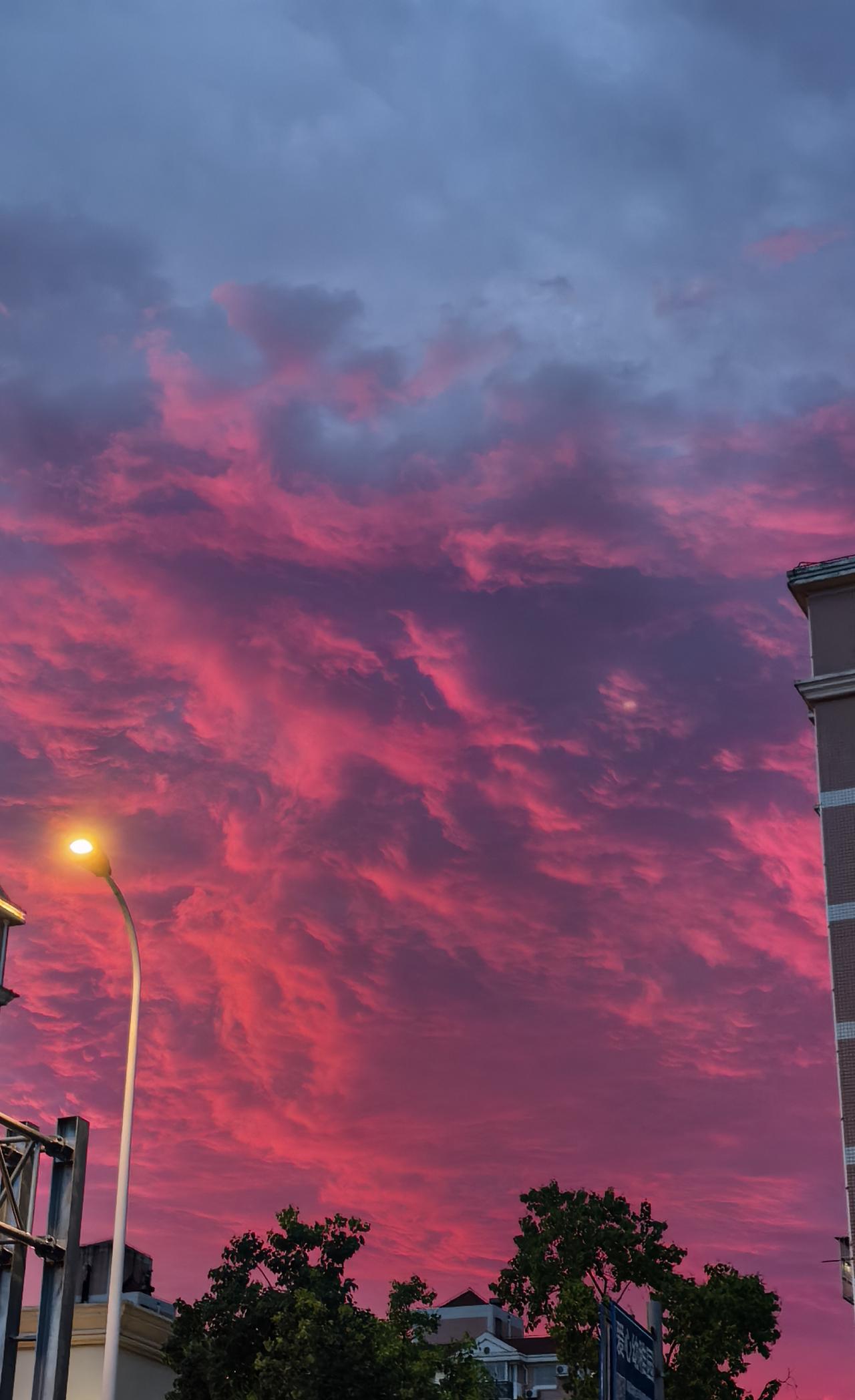 人老了，怕的事儿还真不少。怕身体出毛病，去趟医院，各种检查、治疗，不仅身体遭罪，