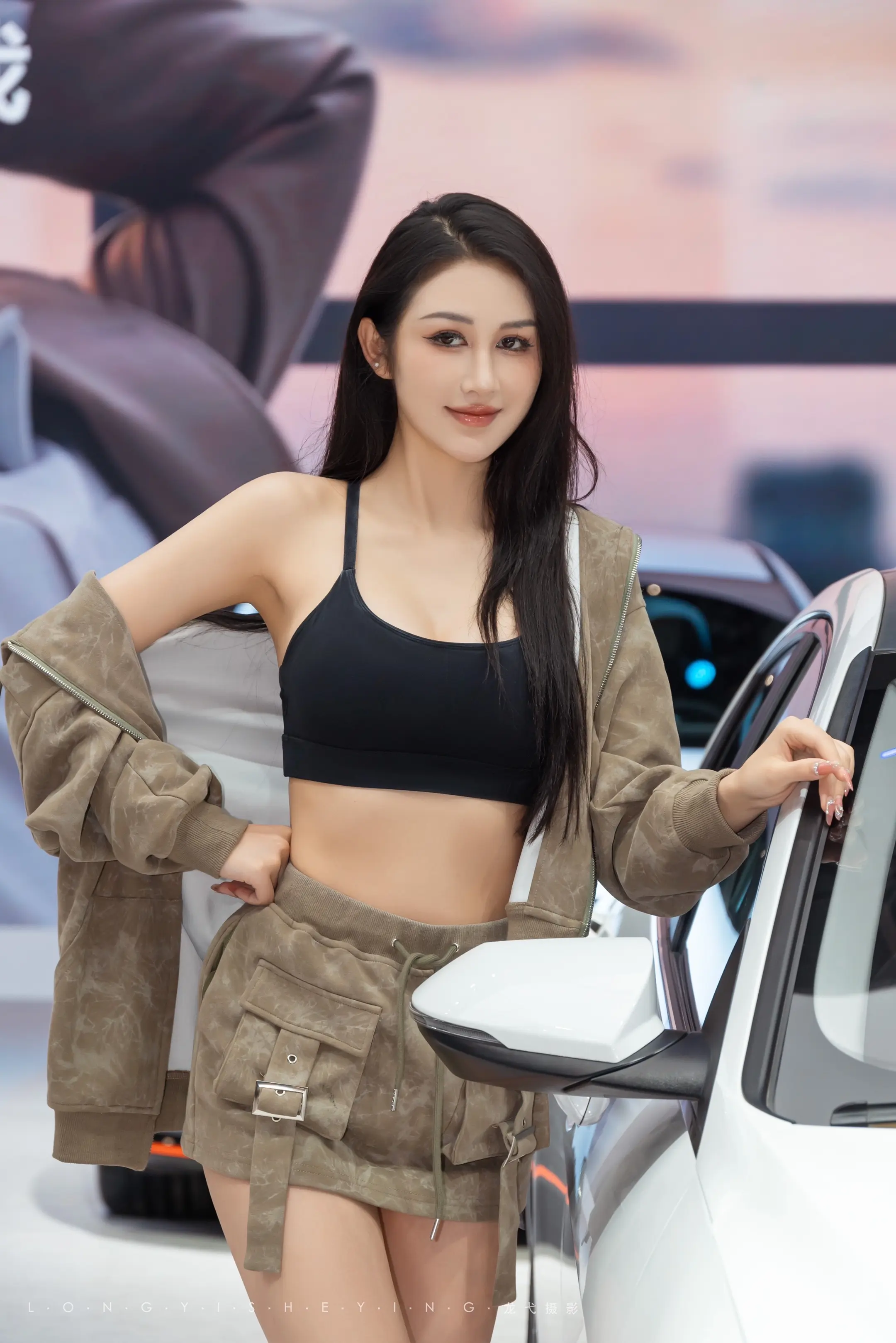 摄影在车展。