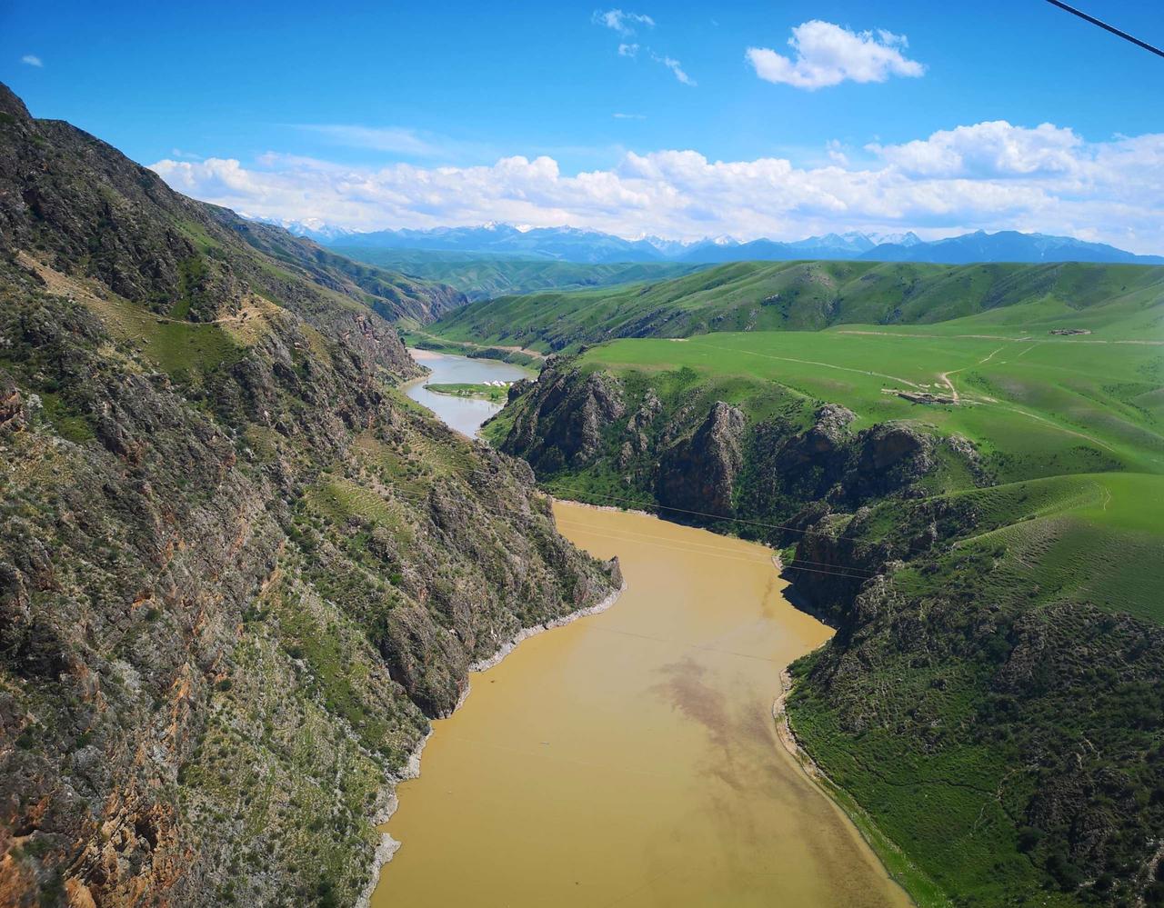 当老师的人不能太聪明，要从普通人当中走出来，因为绝大多数的孩子都是普通的孩子，太