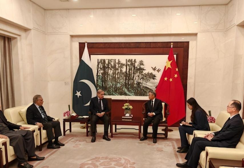 中国不想面对的一幕还是来了，“巴铁”竟正式亮明战意，扬言要在中国家门口挑起局势，