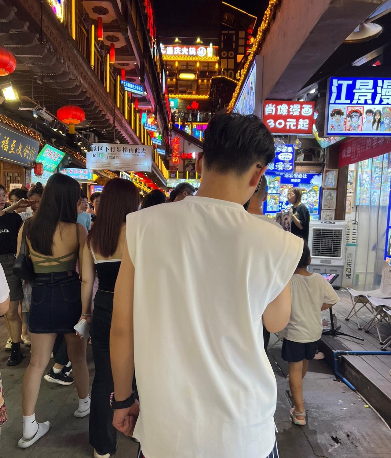 我老汉：176，145斤，减肥成功了，以前三高；我大宝：176，150斤，喜欢