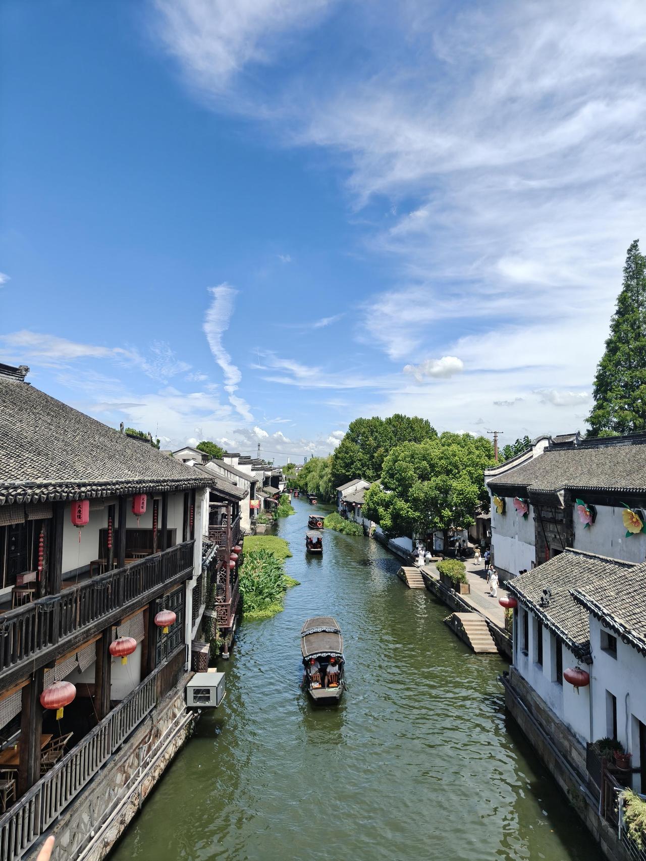 南浔古镇，各方面都比乌镇更出彩，也更值得一去！乌镇、南浔都去过，两座古镇对比下