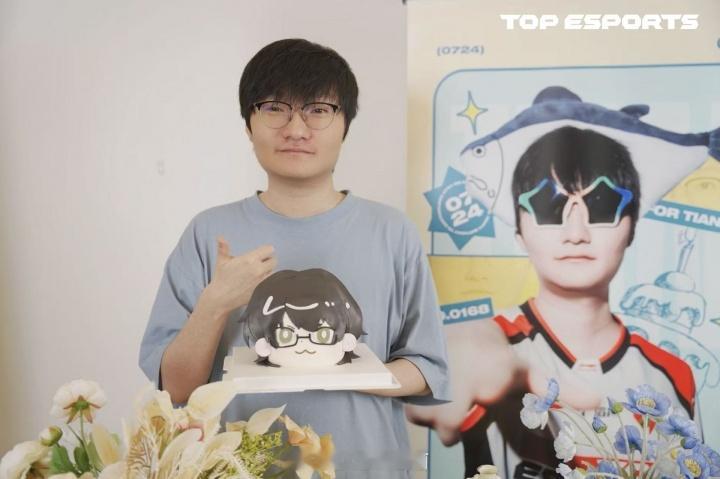 英雄联盟Tian梦魇状态这么差？Tian被打出对位差距两局零人头战绩合计0-