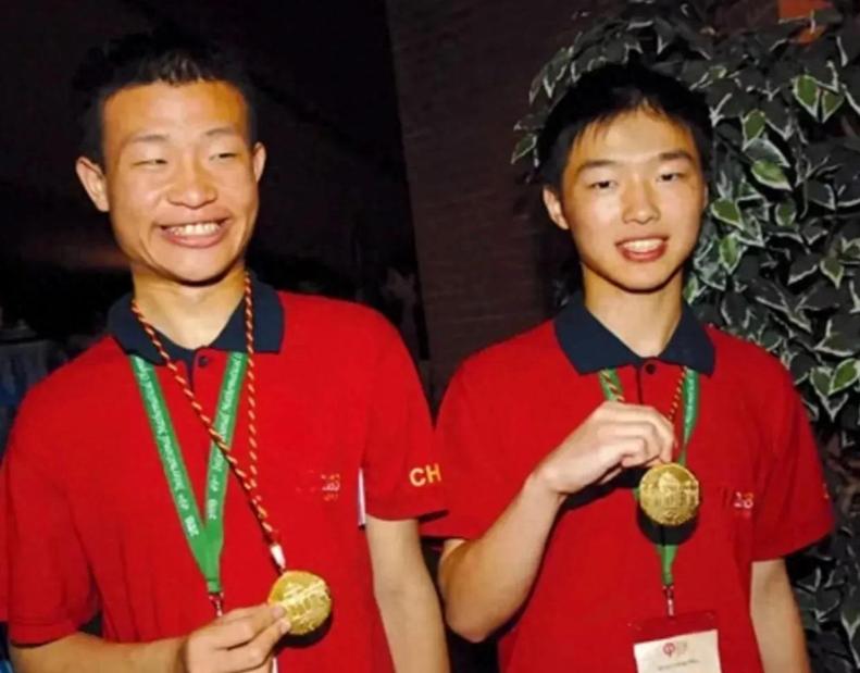 韦东奕和牟晓生，两位都在2008年获得奥林匹克数学竞赛金牌 2008年的国际