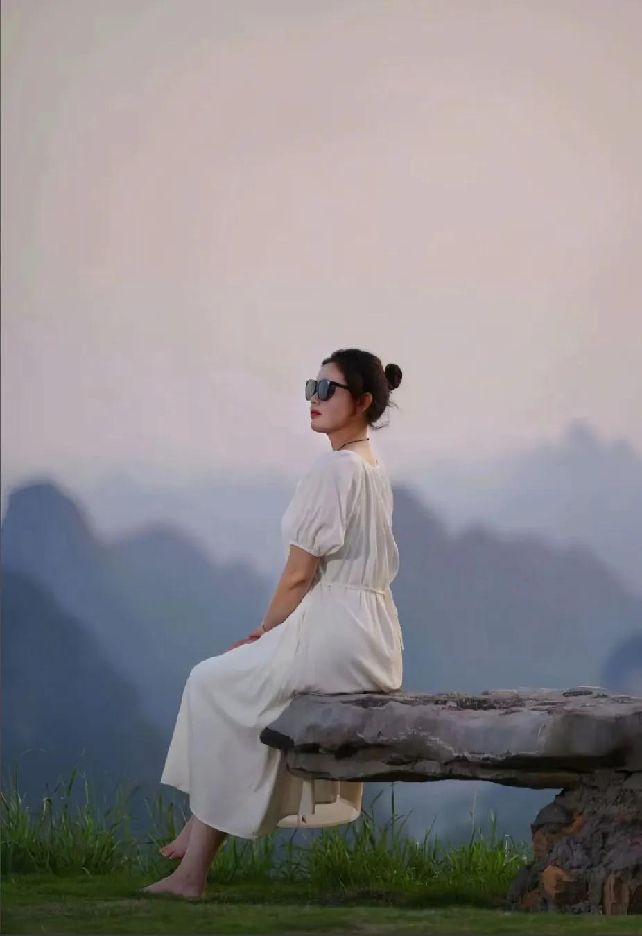 情人和妻子的区别一个男人最大的劫，就是在情人和妻子之间做选择，男人想找一个懂他