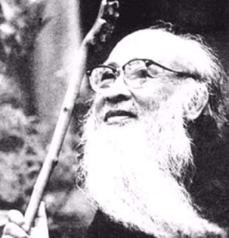 47年黄凝素与张大千闹离婚，丈夫不解，黄凝素：我已经有别人了“1947年暮春的