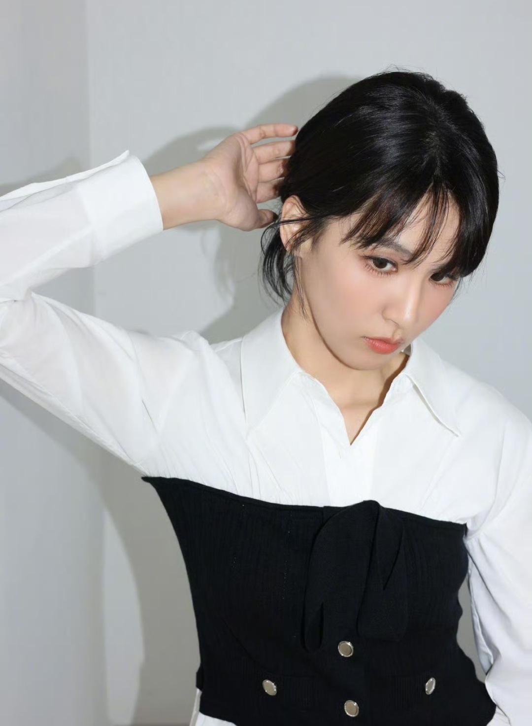 浪姐7终于有了个不错的1v1合唱舞台《言不由衷》。张月虽然让浪姐的真人秀难看了