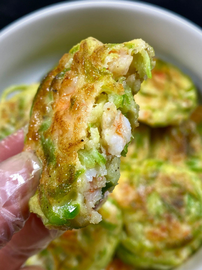 萝卜虾饼真的太香啦，有菜有肉巨开胃