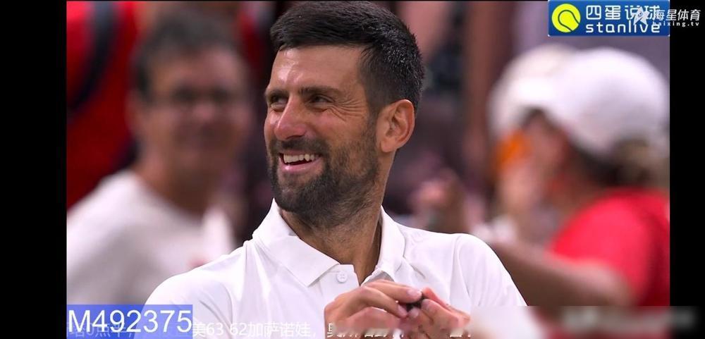 🎾🎾西西帕斯真可怜，连续两盘德约科维奇都是只一个破发点就被德约抓住机会完成破