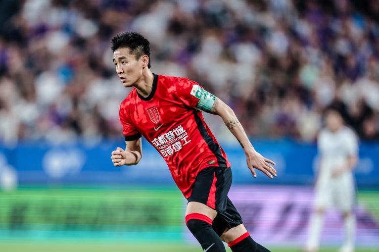 中超新一代球王，韦世豪梅开二度带领成都蓉城2-1战胜天津津门虎豪取9连胜！在