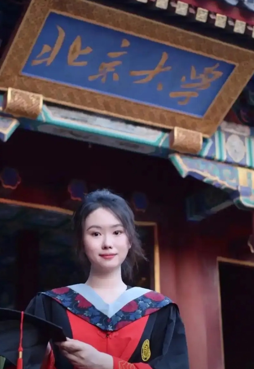 有人说为什么清华北大人的孩子没有形成世袭？我说一个：二十年前左右高考，辽宁省本