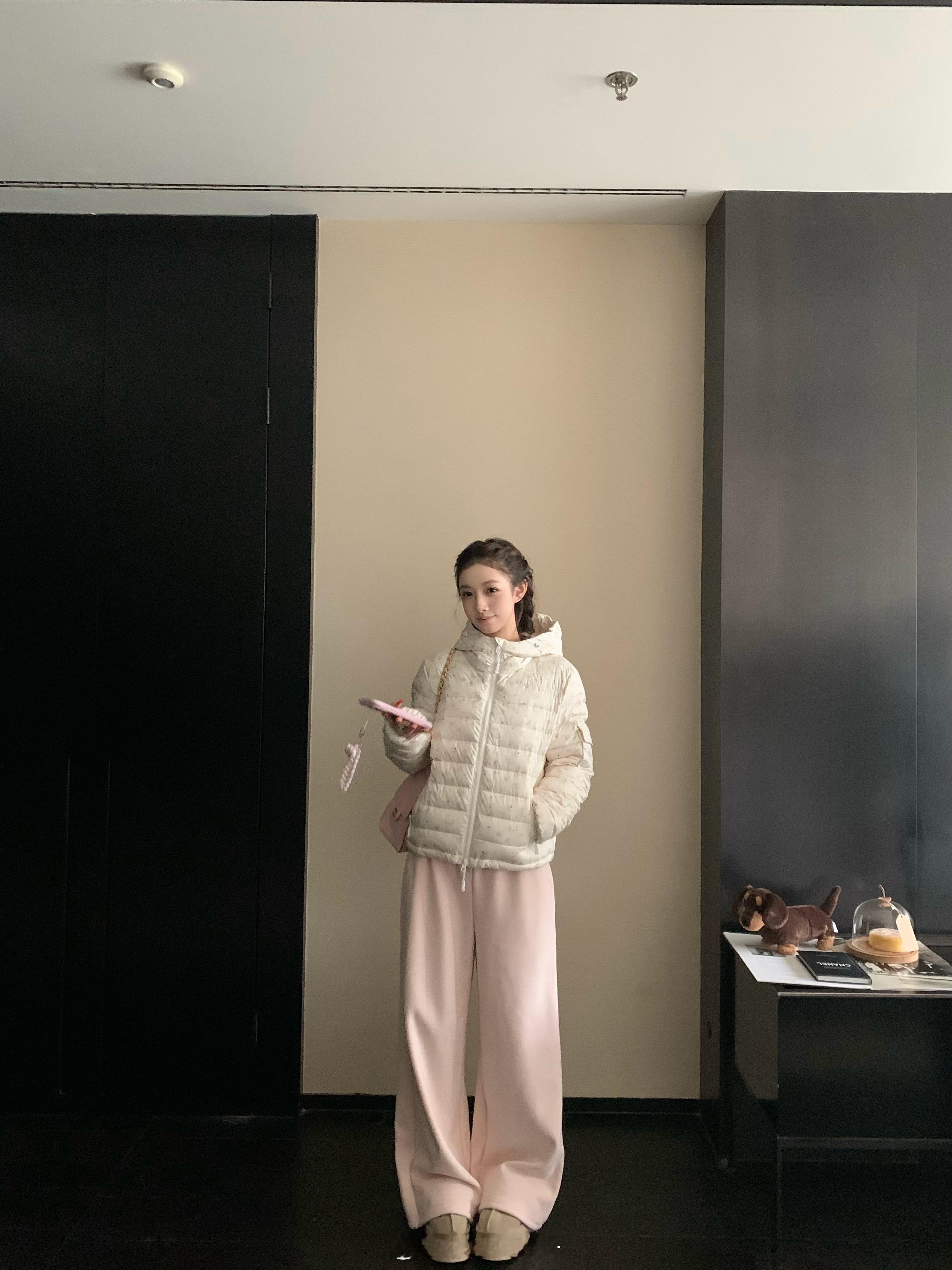 我又来给你们安利好穿的裤子了！！对这种保暖又藏肉的神裤我是按头入的程度！！整体克