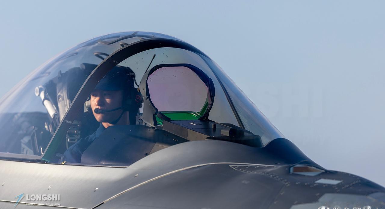2025年度大国重器影像盘点我中意歼-20战斗机。原创航空摄影