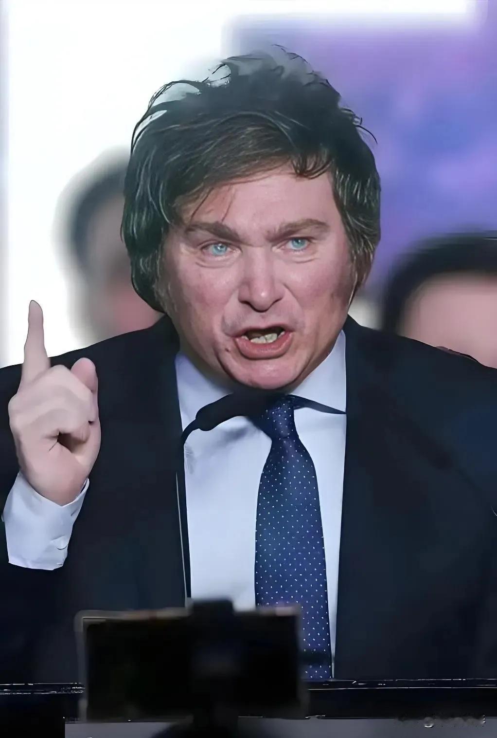 阿根廷这波，亏大了！财联社4月22日报道，阿根廷经济部发公告，对咱们中国的鞋类反