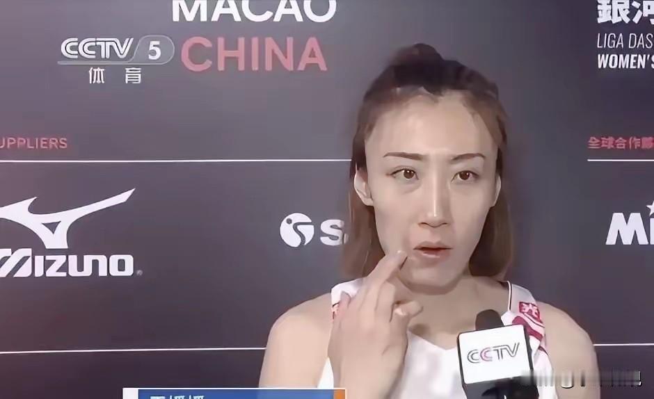 王媛媛把中国女排最大的秘密说了出来，她赛后直言队伍眼下最致命的短板，就是缺少真正