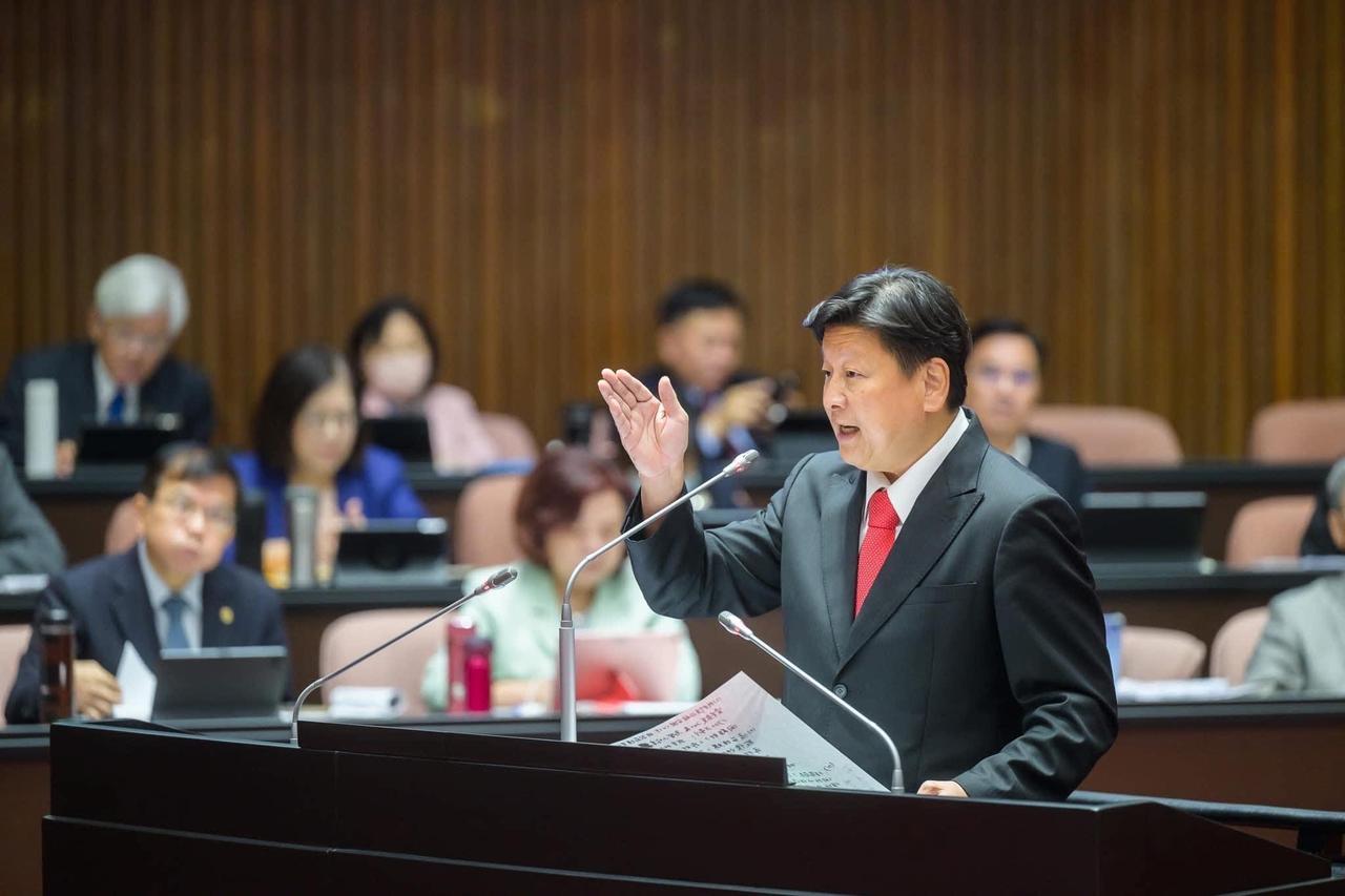 国民党立院党团总召傅崐萁今（22日）怒轰民进党恶意栽赃、颠倒黑白，预算没送竟怪在