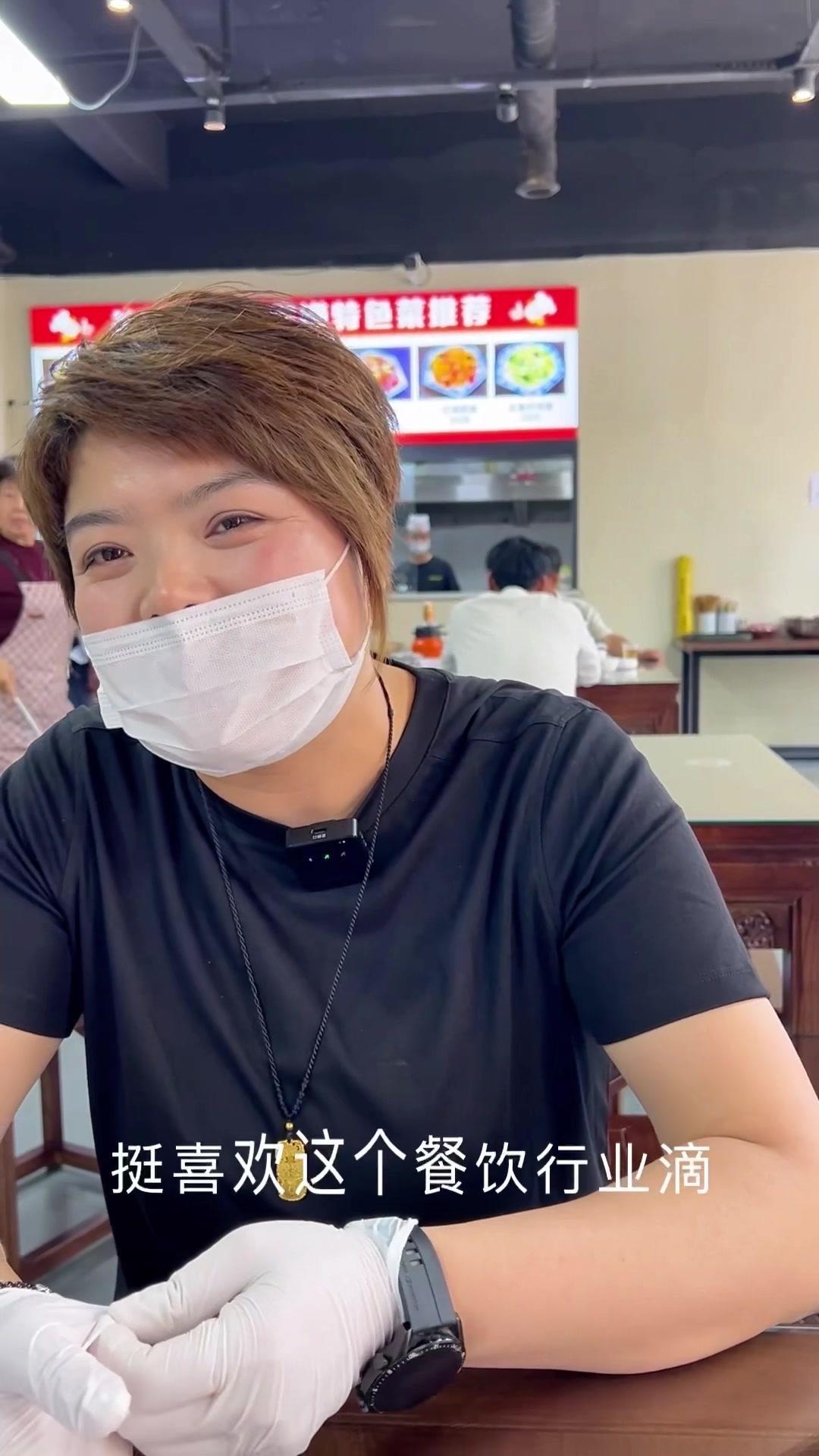 🍲西安藏在农村的炒肉片煮馍太绝了！原价22块，现价只要16块8，三鲜和炒肉片
