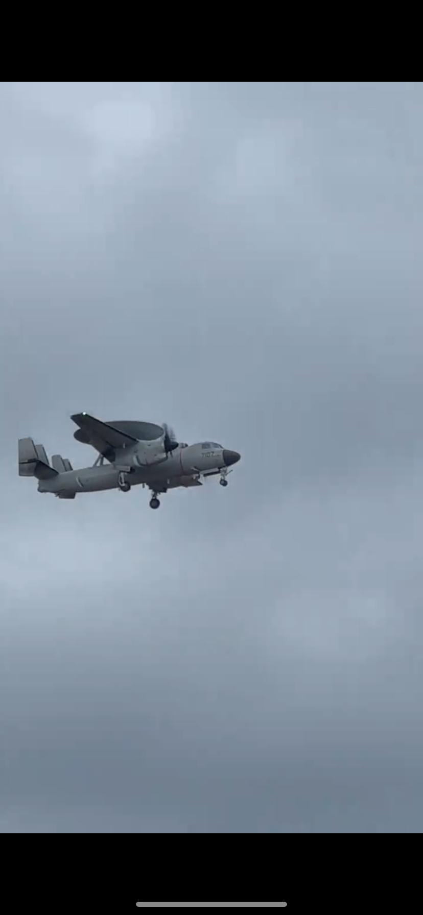 首见7107，这时空警600的第七架飞机。预警机属于高价值机种，不可能制造仅仅用