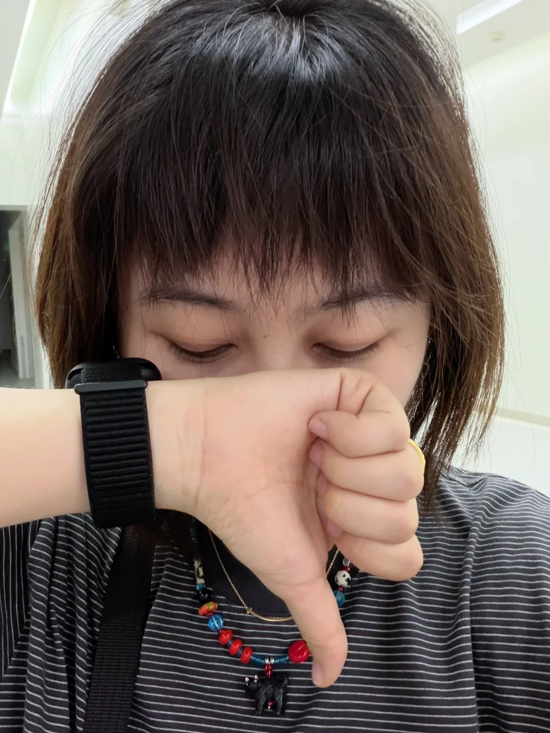 此生不会让任何托尼再碰我的刘海