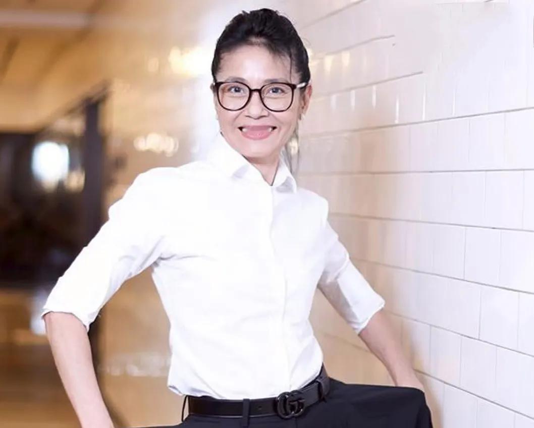 还记得这位港片女星吗？以前很清纯脱俗，现在大变样了她的名字叫倪淑君，80年代在