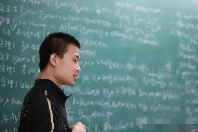 韦东奕icon消失120天他又干了2件大事2件对他来说都是很特别的：韦东