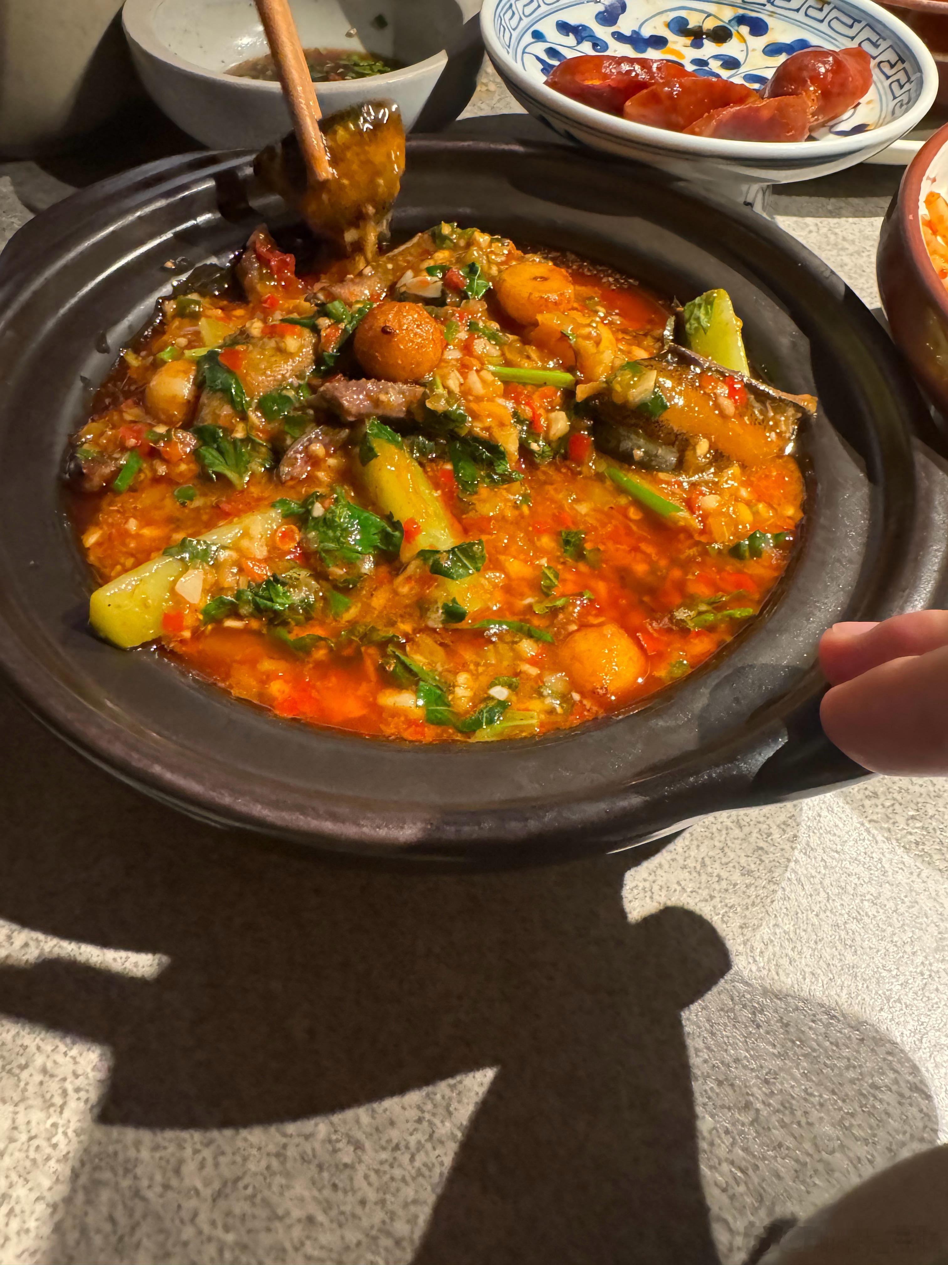 马旺子101的平替。我现在在外面吃饭最怕啥，最怕尴尬，就是这个鳝鱼我怕它加热没