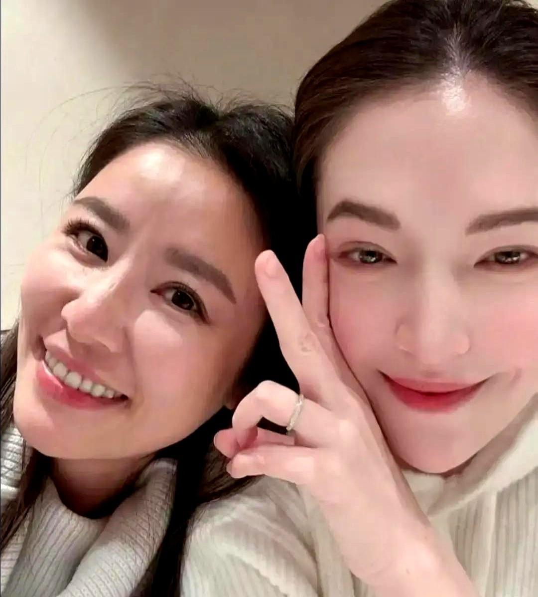 邱泽许玮甯婚礼，全网焦点竟是林心如。她光脚跳舞的视频24小时播放量破5000