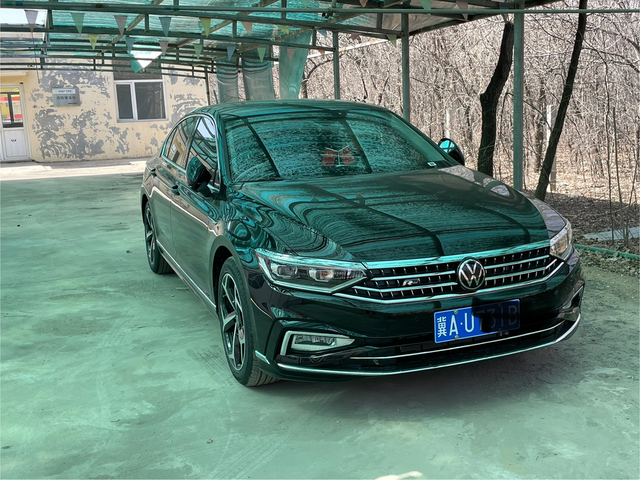 迈腾值得买吗?用车实际感受告诉你(25款330提车一个月、跑了2000公里)