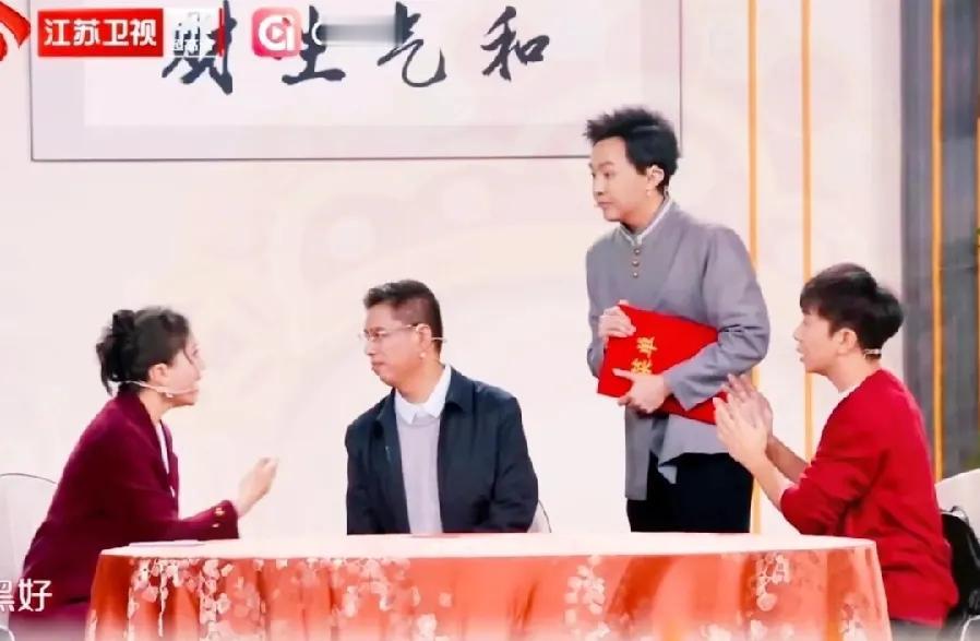 明眼人都能看出来，江苏卫视那个小品能播出，不是因为审核人员大胆，而是因为江苏