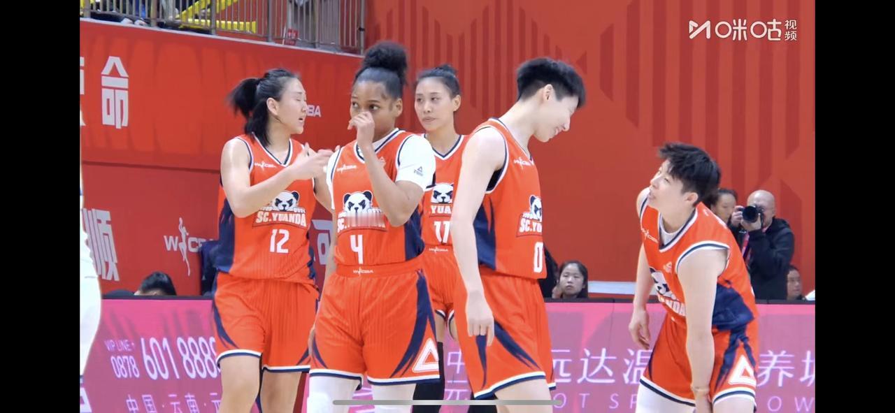 我认为四川女篮球迷主要非因球队的两连败而是因为四川女篮的整体和诸多球员没有达