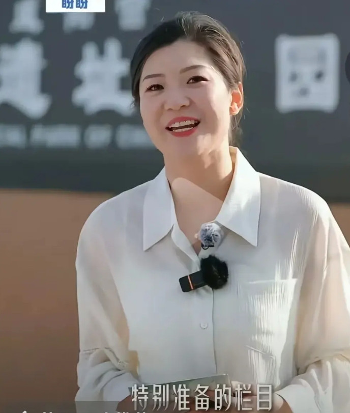 与辉同行董宇辉说的那句“先能养活自己”，在兰知春序里长了根。毕竟是两个公司，两套