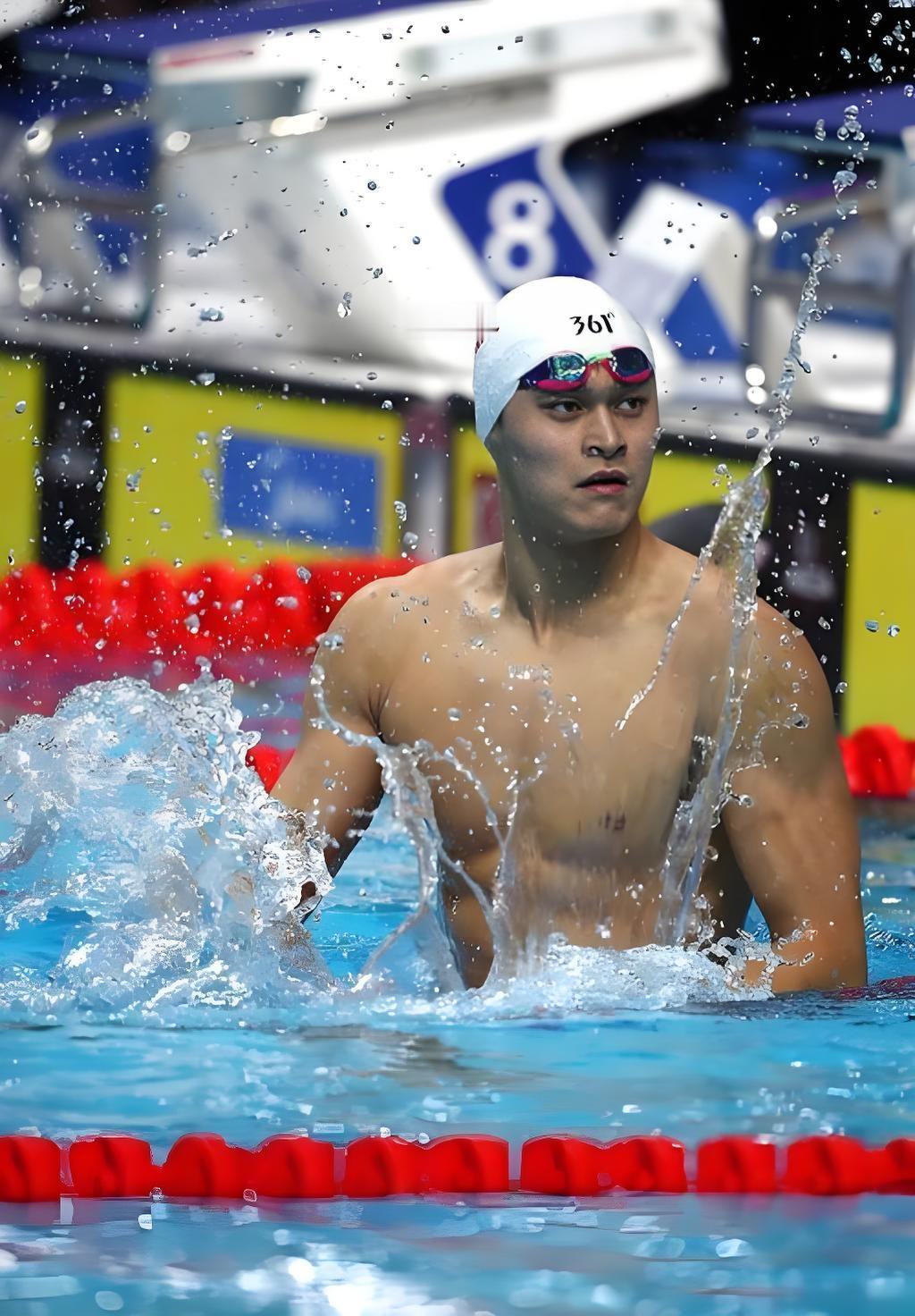 真的很佩服孙杨！熬了那么多年，现在重新出发。没有包袱，只有不妥协和对游泳的热爱。